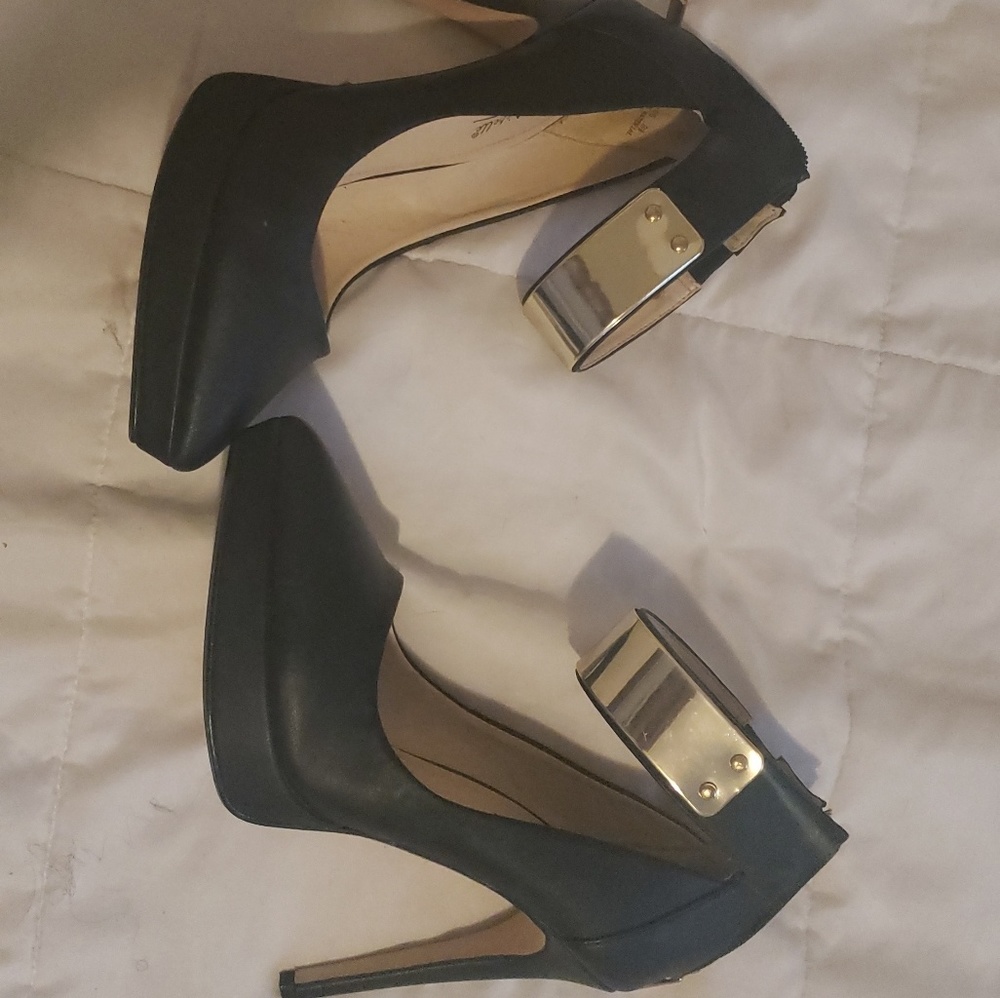 Black closed toe heels